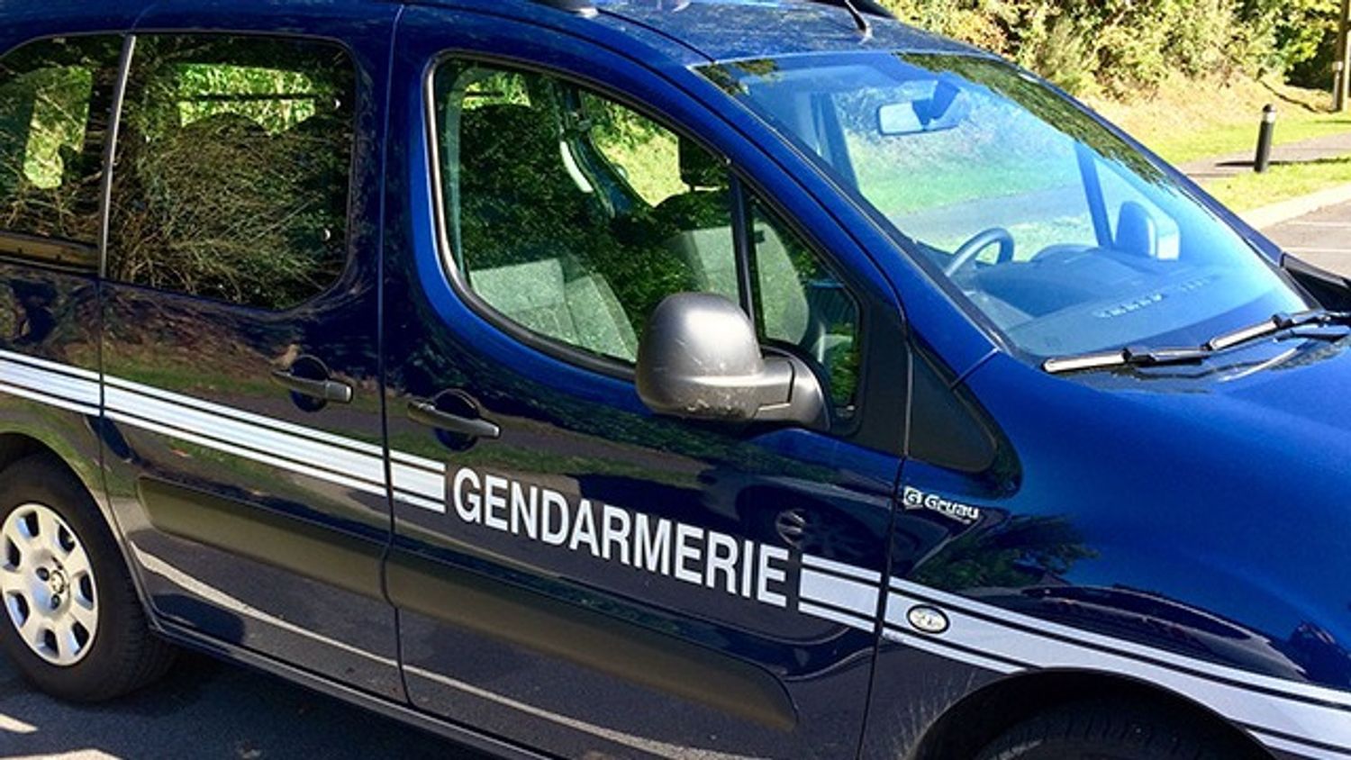 Voiture gendarmerie